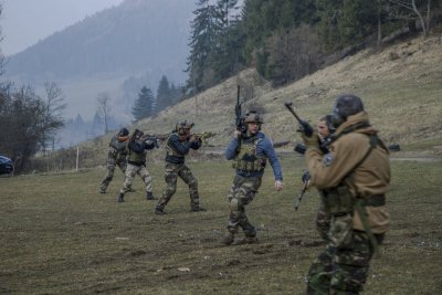 Taktika malého tímu 1<br /> (Small Units Tactics level 1)