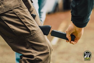 Pištoľ 5 <br /> použitie jednou rukou