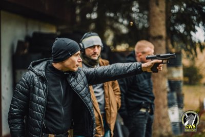 Pištoľ 5 <br /> použitie jednou rukou