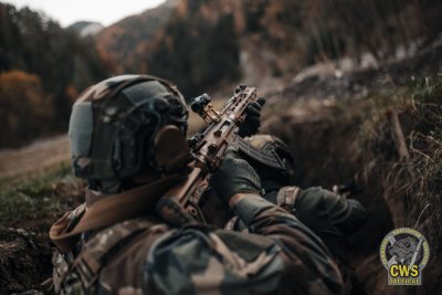 Taktika malého tímu 6<br /> (Small Units Tactics level 6)<br /> Trench Clearing Procedures