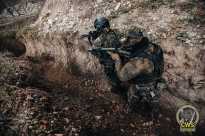 Taktika malého tímu 6<br /> (Small Units Tactics level 6)<br /> Trench Clearing Procedures