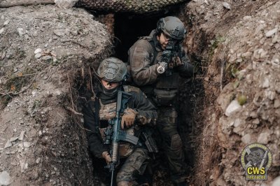 Taktika malého tímu 6<br /> (Small Units Tactics level 6)<br /> Trench Clearing Procedures